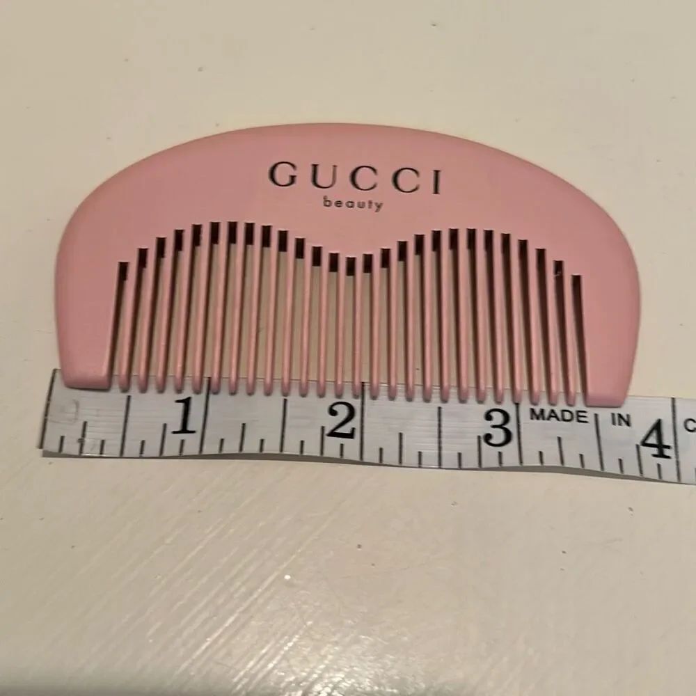 Gucci Beauty Mini Hair Comb Pastel Pink Minimalist Luxury Travel Cosmetic Bag - Picture 3 of 6